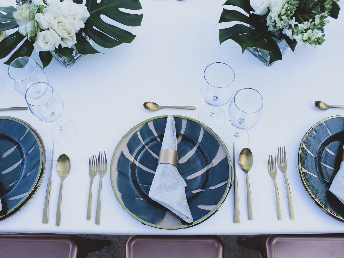 Una decoración floral para la mesa de boda en FA Hotels & Resorts