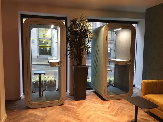 Standard meeting pods at Hotel Hubert Brussels