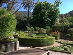 Exteriores del jardín botánico