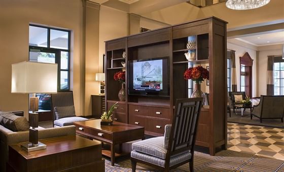 Lobby area at New Haven Hotel