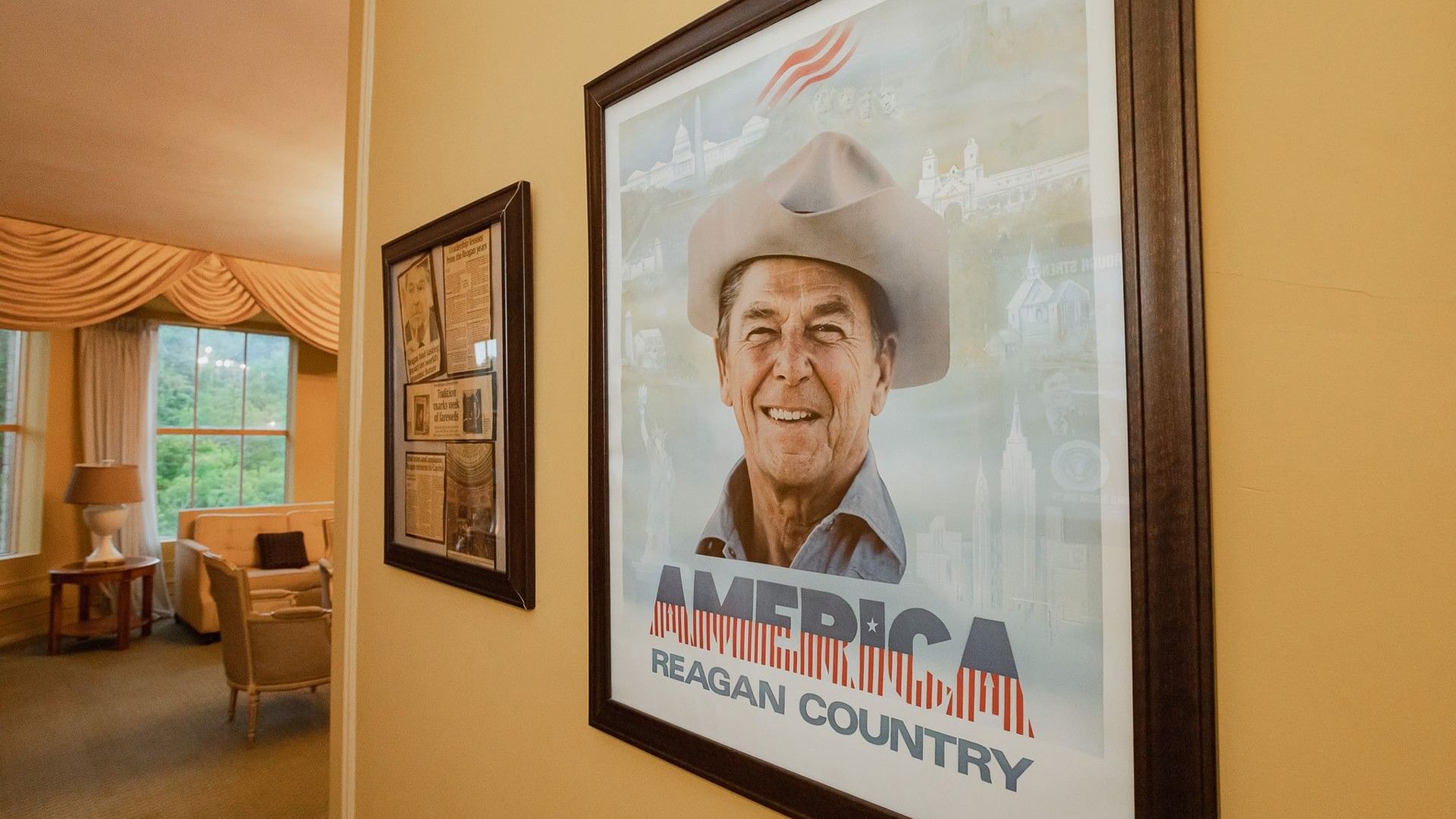 {item.first_photo.alt}