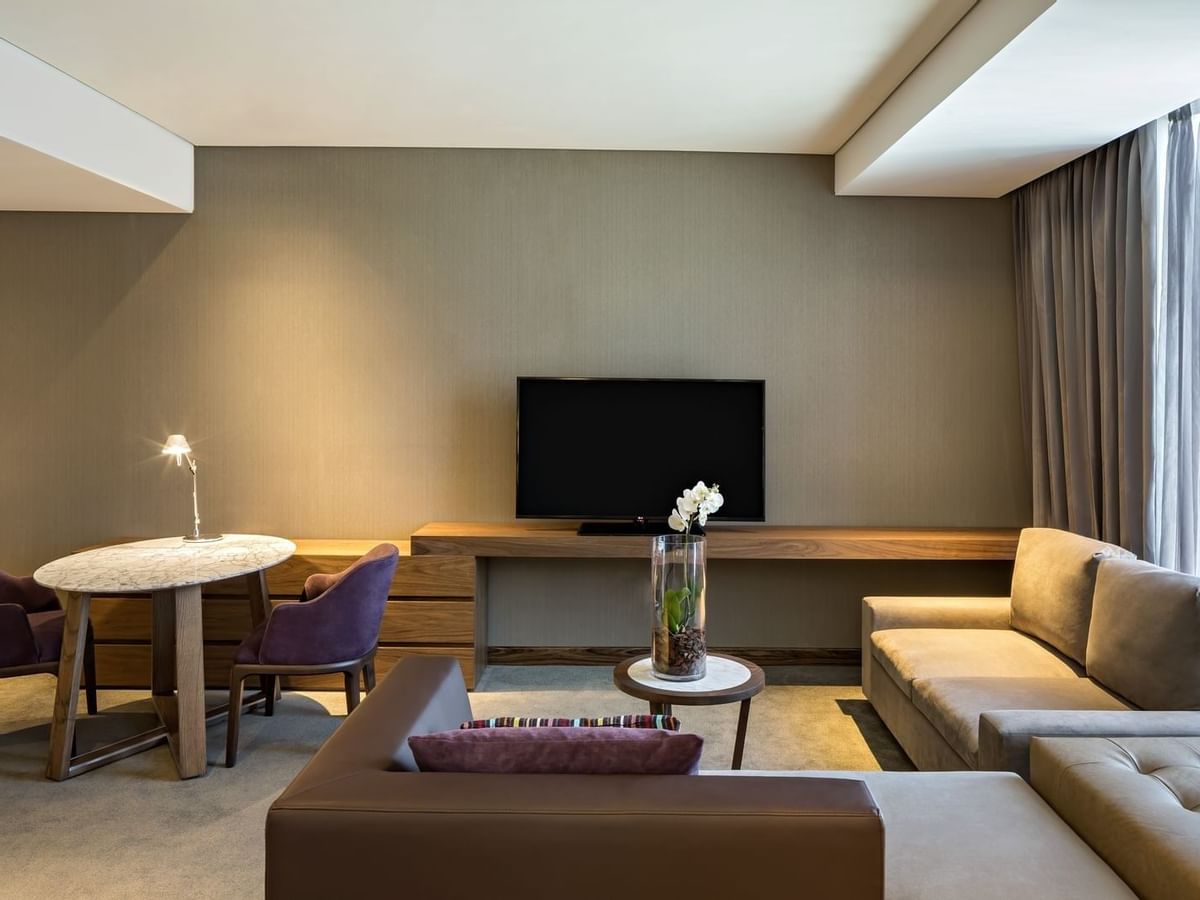 Living area in Junior Suite 1 King at FA Hotels & Resorts