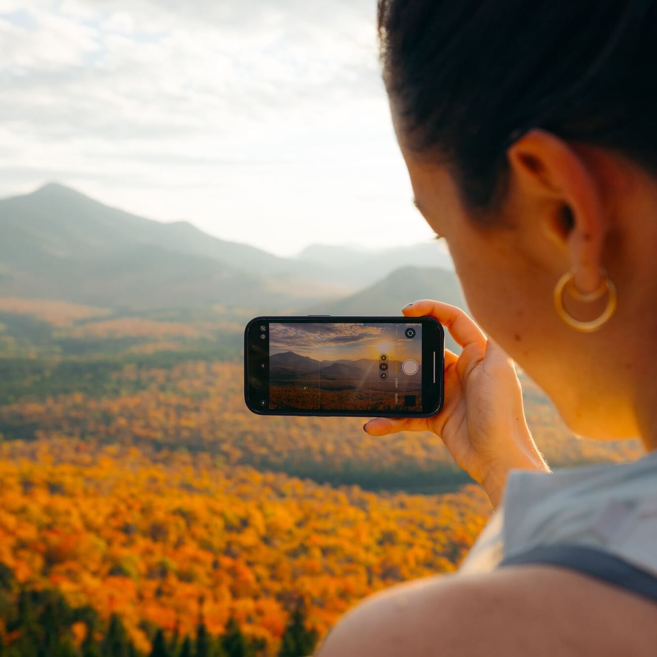 Best Places to See Fall Leaves in Adirondacks Hotel Schroon Lake Upstate New York