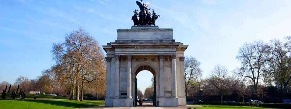 The Constitution Arch on Hyde Park near The Londoner Hotel