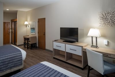 Ground Floor Marina View Queen bedroom at Bay Club Hotel