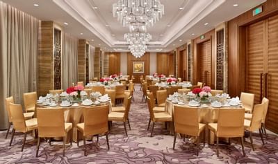 A banquet table setup in Taotao Ting Room at White Swan hotel
