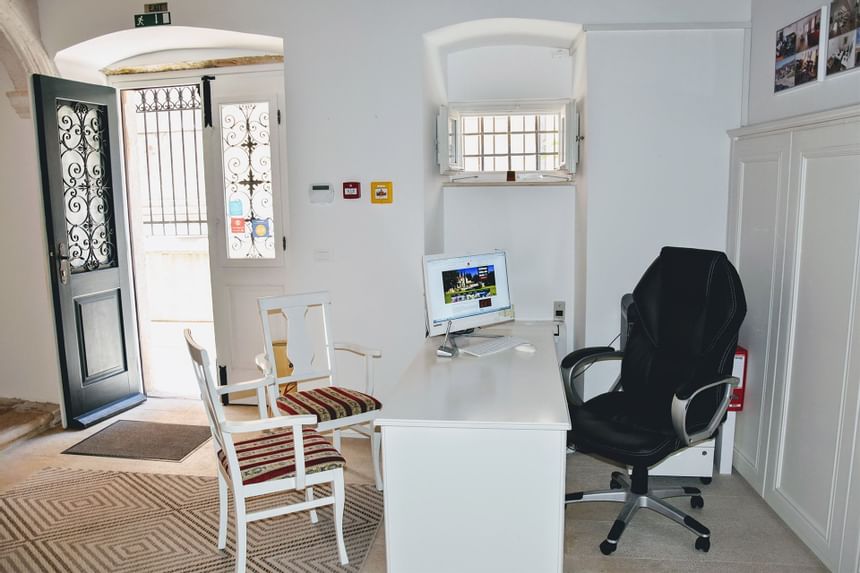 Front table and counter at SUNce Palace Apartments