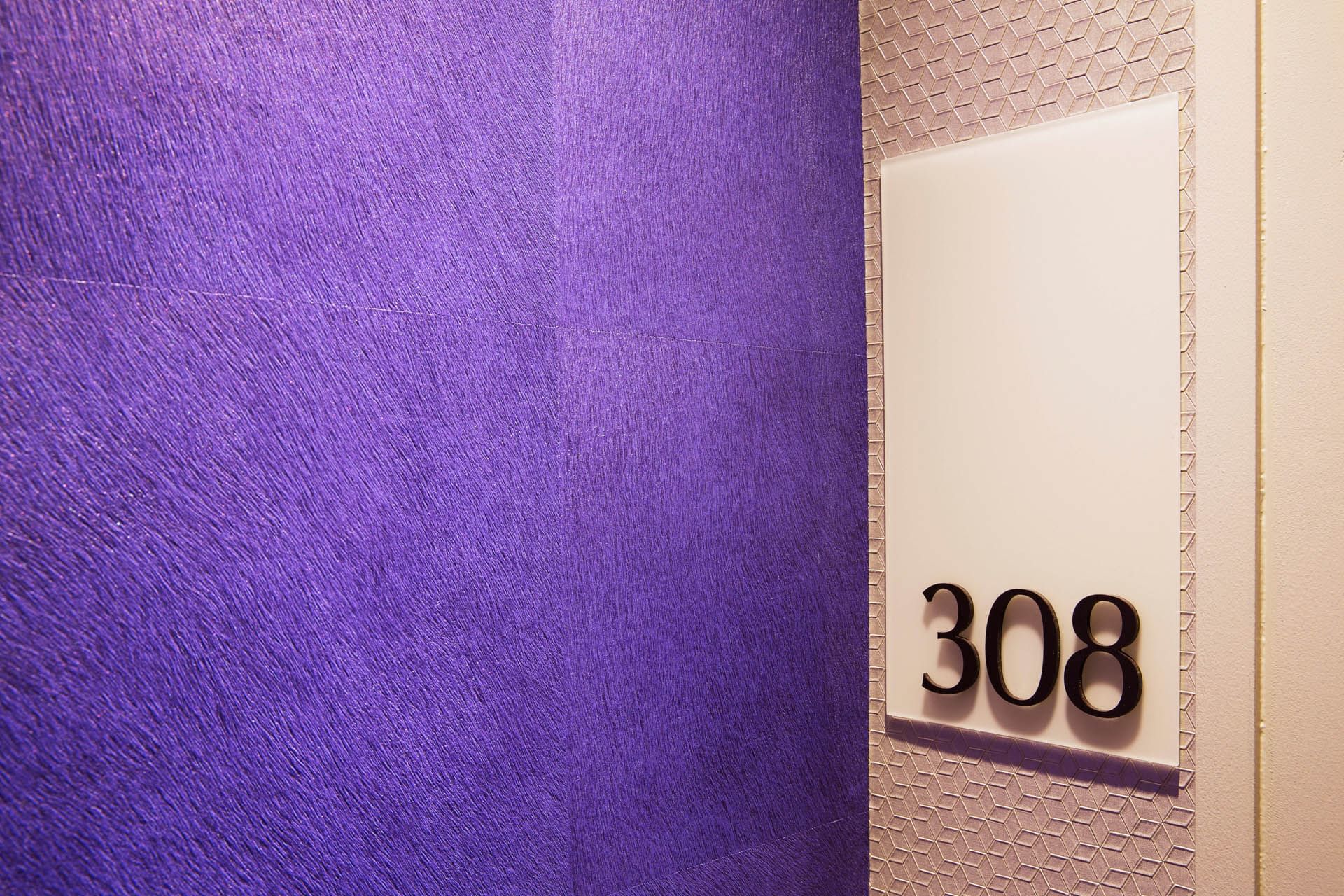 Numéro de la suite sur le mur à l'Oceania L'Univers Tours