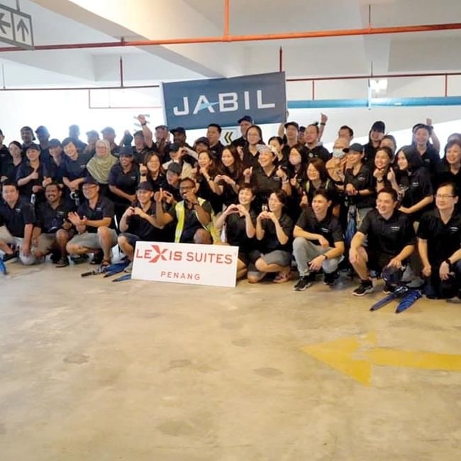 Lexis Suites Penang Teams Up with Jabil for Coastal Clean-Up