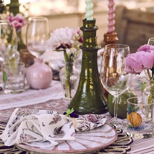 table setting for gala dinner at the marbella club