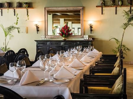 Dining table set-up Pappagallo Restaurant at Warwick Fiji