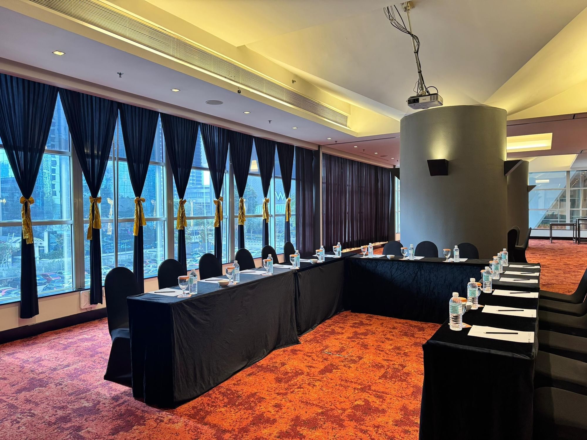 Merbau - U Shape Setup 01 - Hotel Maya Kuala Lumpur