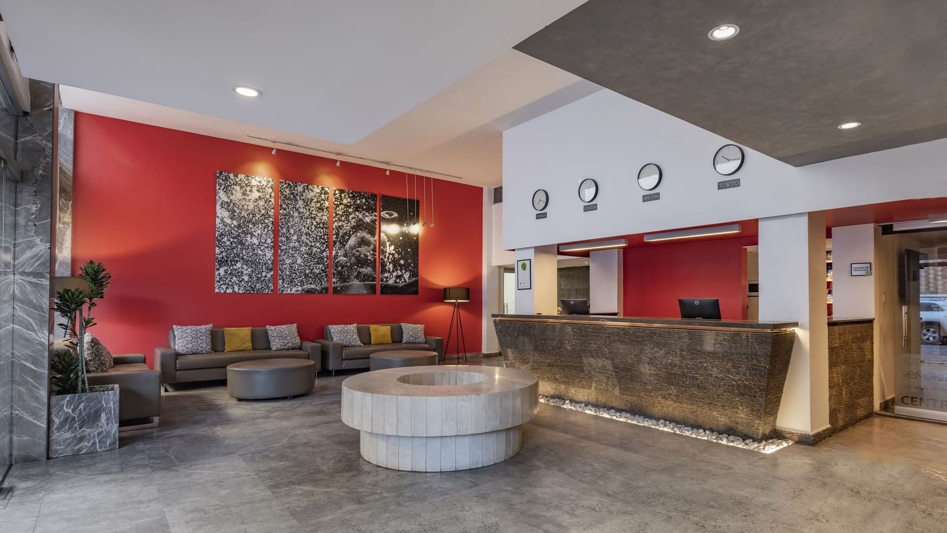 Lobby area with reception area at Gamma Puebla Señorial Centro