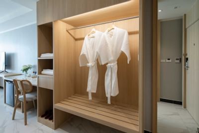 Closet & desk in Superior Seaview Room at Eastin Resort Rayong