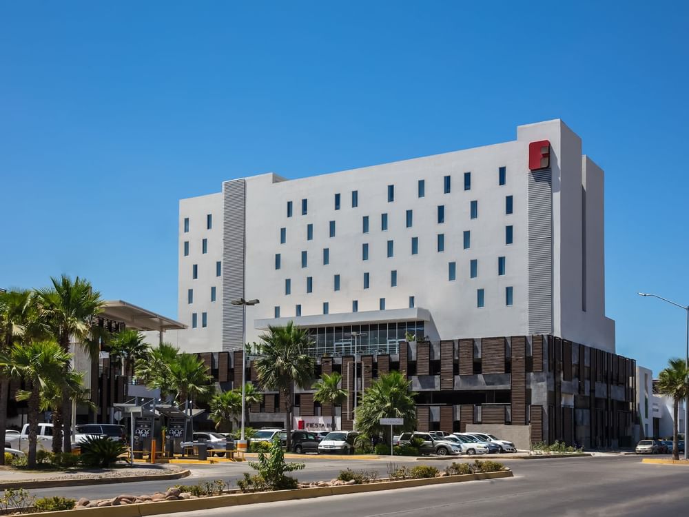 Exterior view of entrance to Fiesta Inn Los Mochis