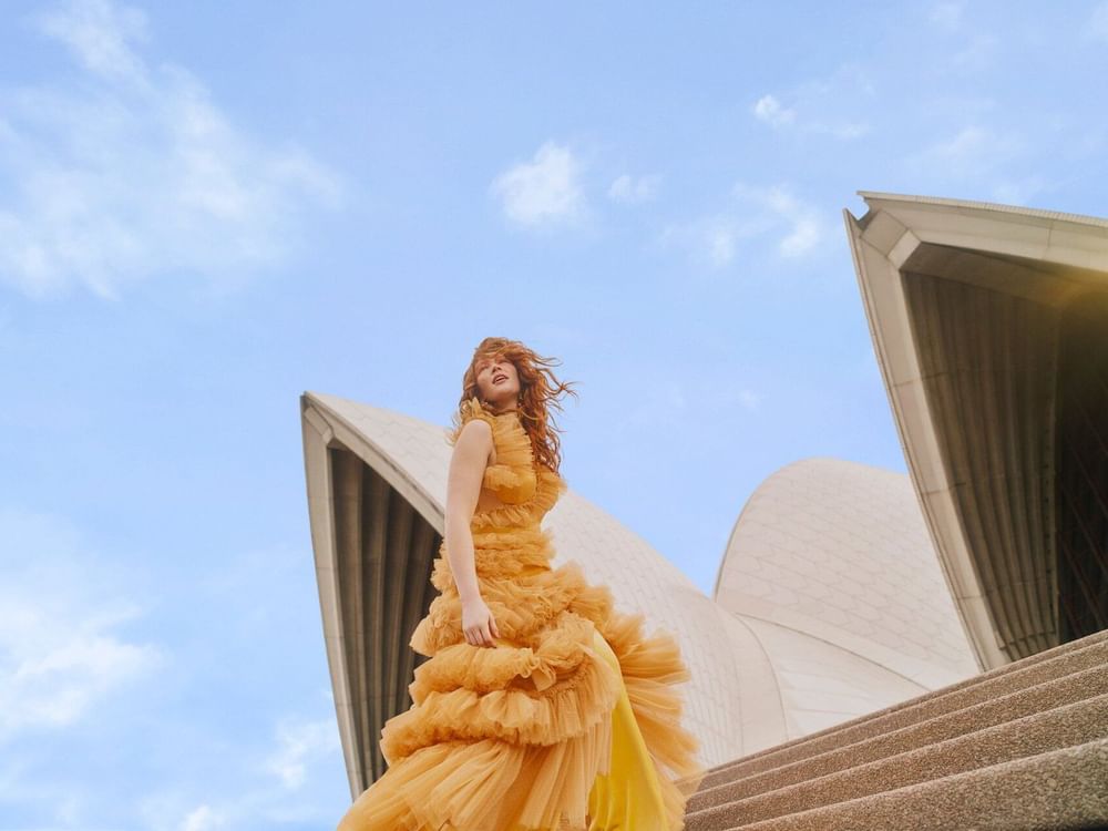 Lady posing at Sydney Opera House near Sofitel Sydney Wentworth