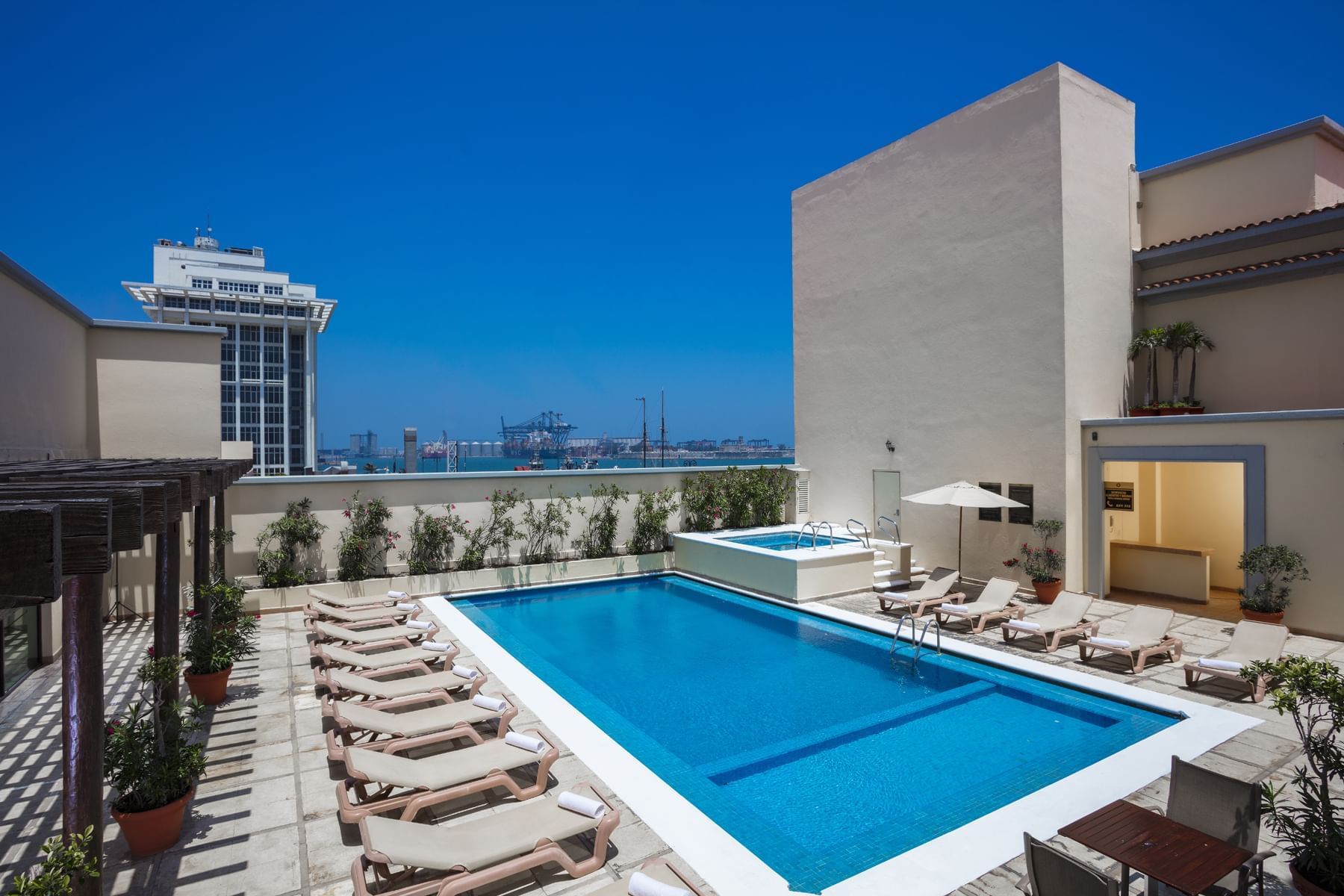 DISFRUTA TU ESTANCIA AL MÁXIMO