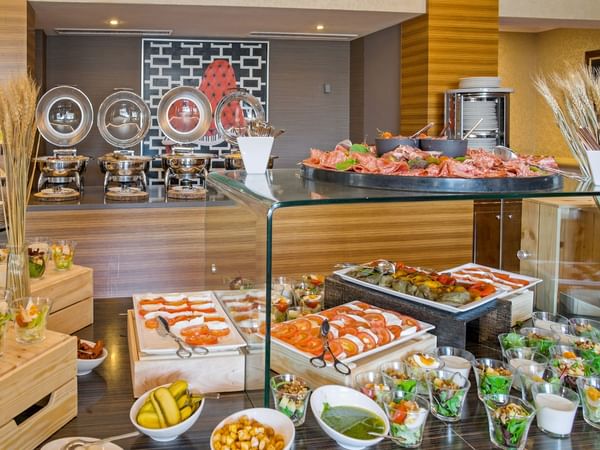 International brunch buffet arranged in Téséo Restaurant at Warwick Geneva