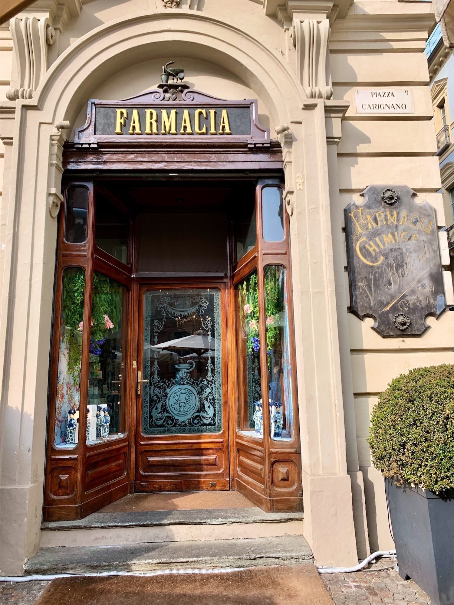  Farmacia del Cambio - Turin: an itinerary between elegance and sweetness