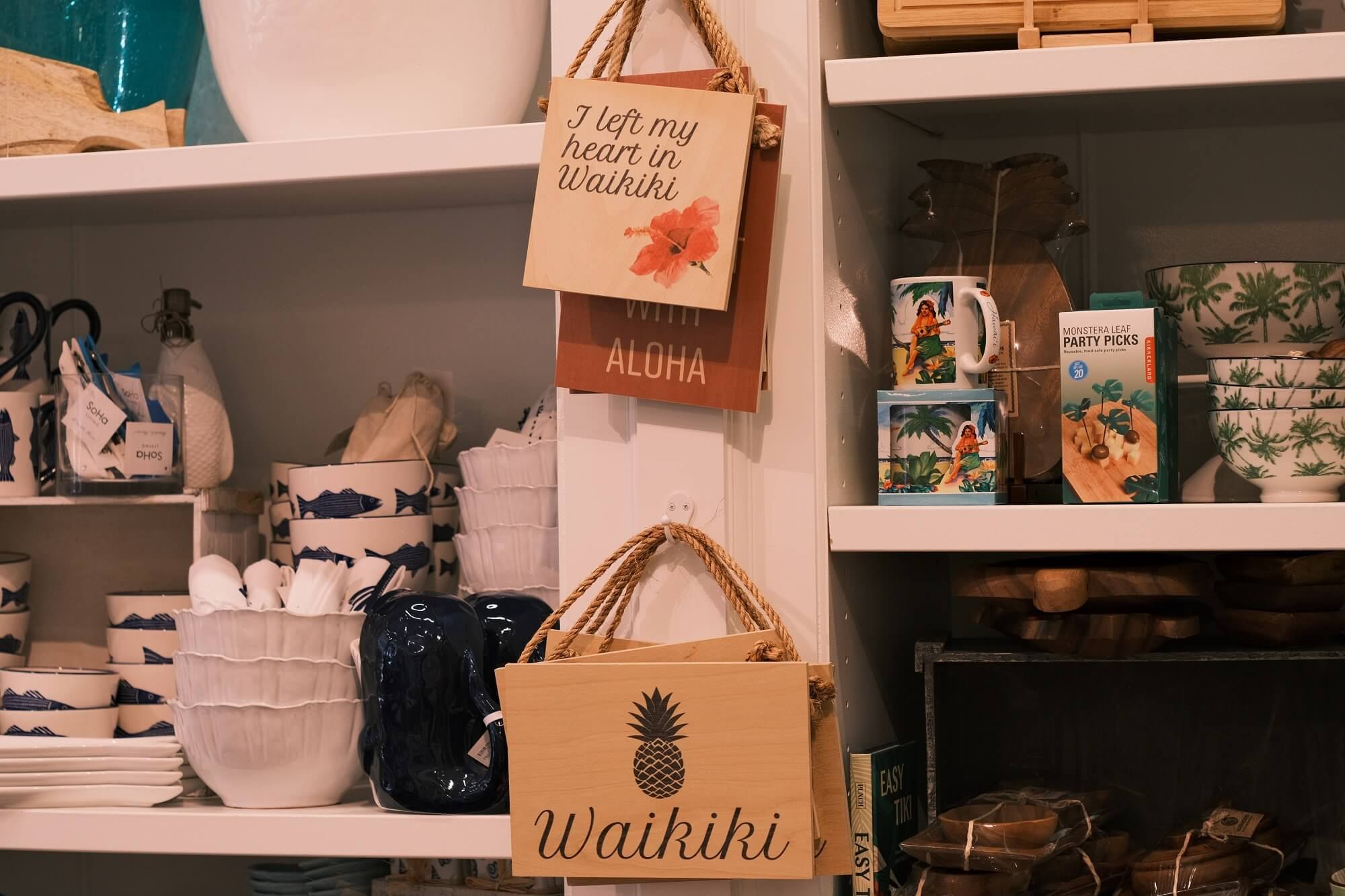 Wood cravings & plates in a shop near Waikiki Resort Hotel