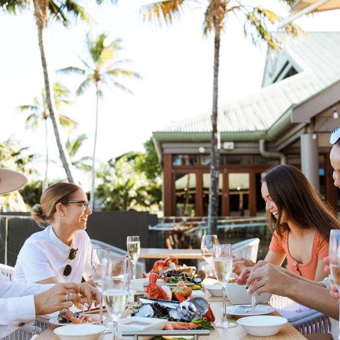 Novotel Sunshine Coast Resort Sola Bar