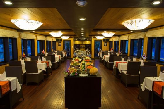 Halong Plaza Hotel - Syrena Cruises Lotus Restaurant