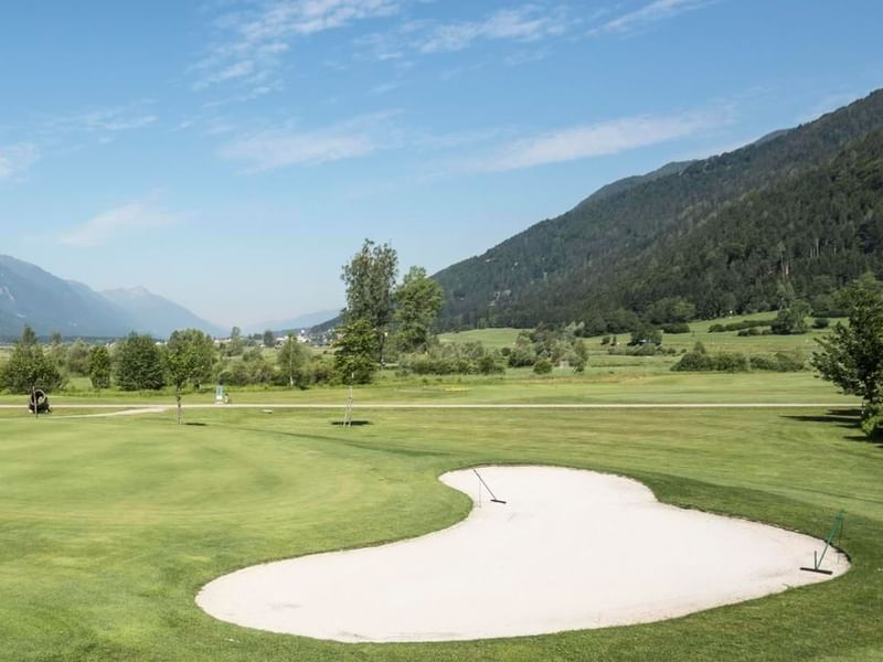 Landscape of the Nassfeld golf course near Falkensteiner Hotels