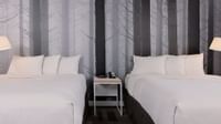 Coast Canmore Hotel & Conference Centre - Comfort Accessible Room One Queen