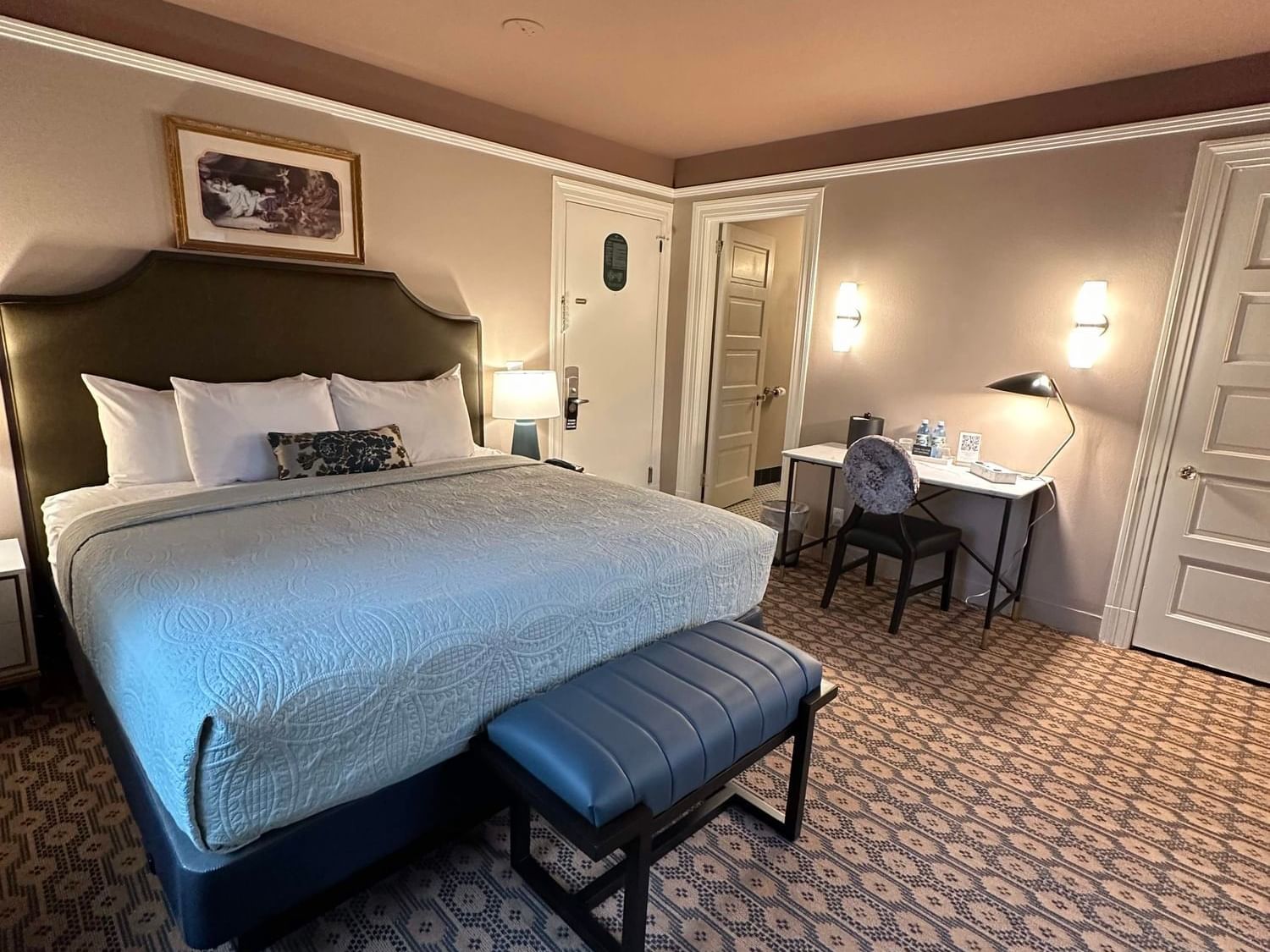 Gardenside executive king suite