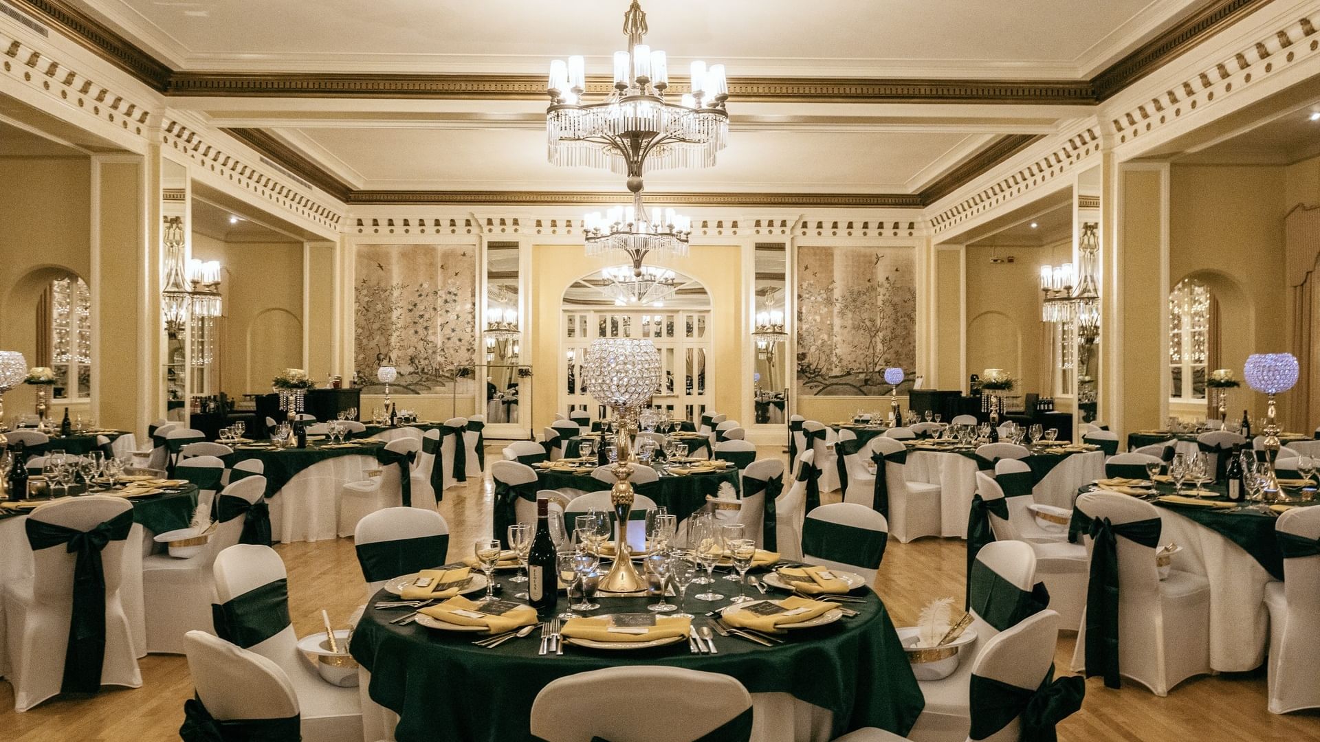 {item.first_photo.alt}