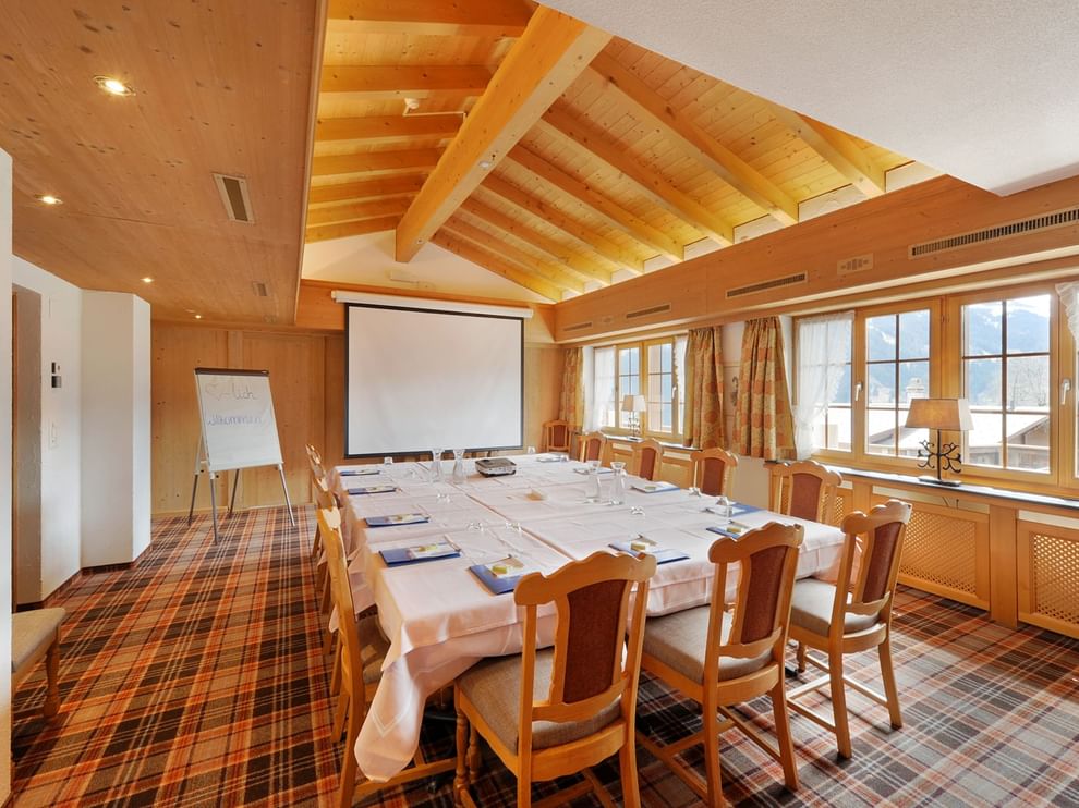 Table arrangement in Eigerstube Room at Originals Hotels