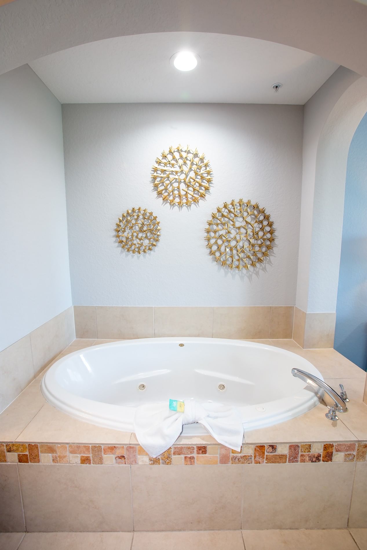 LBV Signature Collection Jetted tub