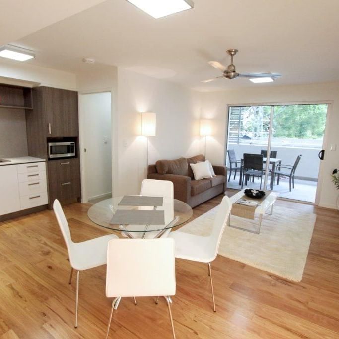 On Gailey_Kitchen, Dining and Lounge