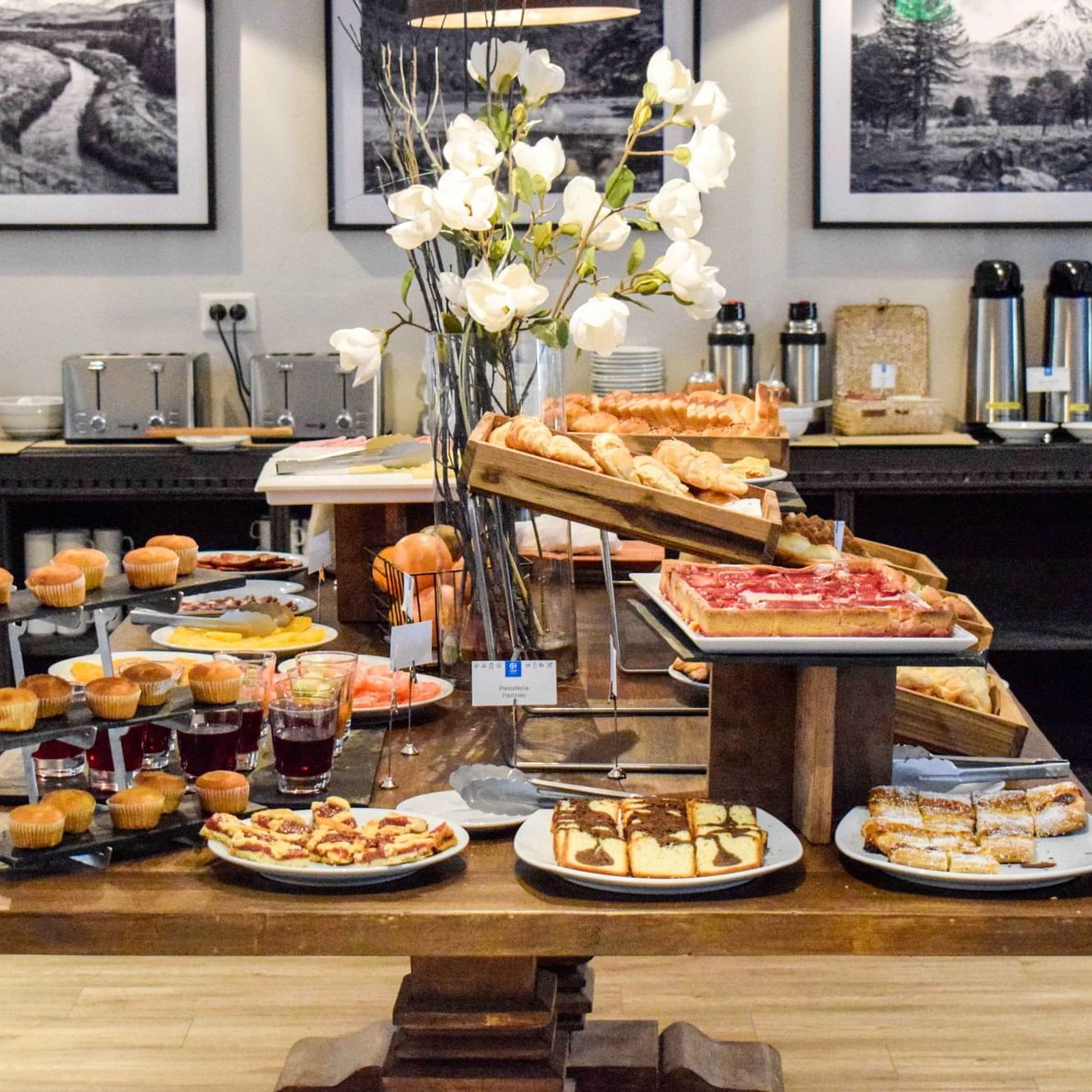 Display of pastries for tea at Cyan Soho Neuquen Hotel