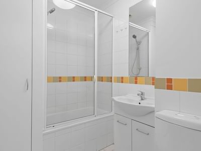 Student Living on Flinders - One Bedroom Bathroom