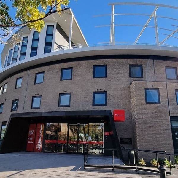 Park Avenue Building External