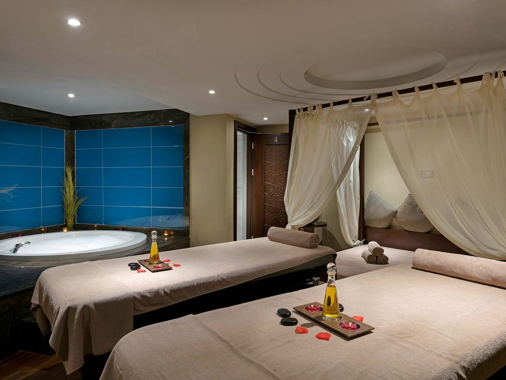 Titanic Business Kartal’da, özel yağlar ve yumuşacık havlularla hazırlanmış spa keyfi sizi bekliyor