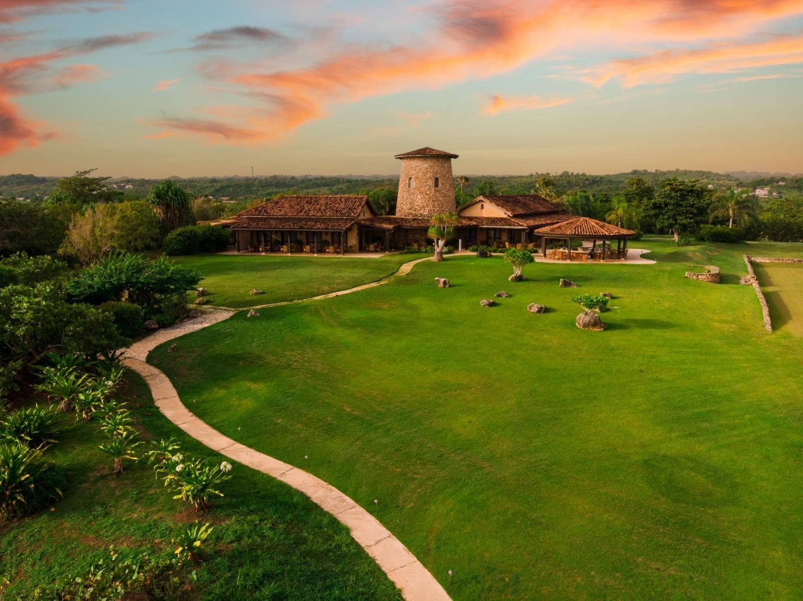 Arrowwood Wedding Venue | TikTok, image size:1600x1198