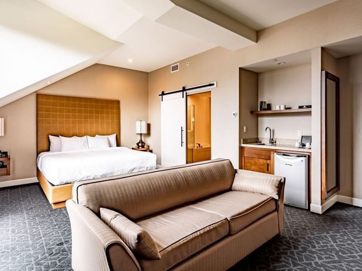 Interior of Malcolm Royal King room at The Malcolm Hotel
