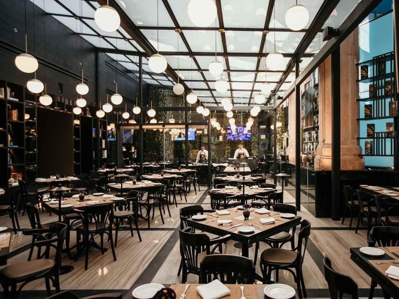 Interior of a dining area at Marquis Reforma