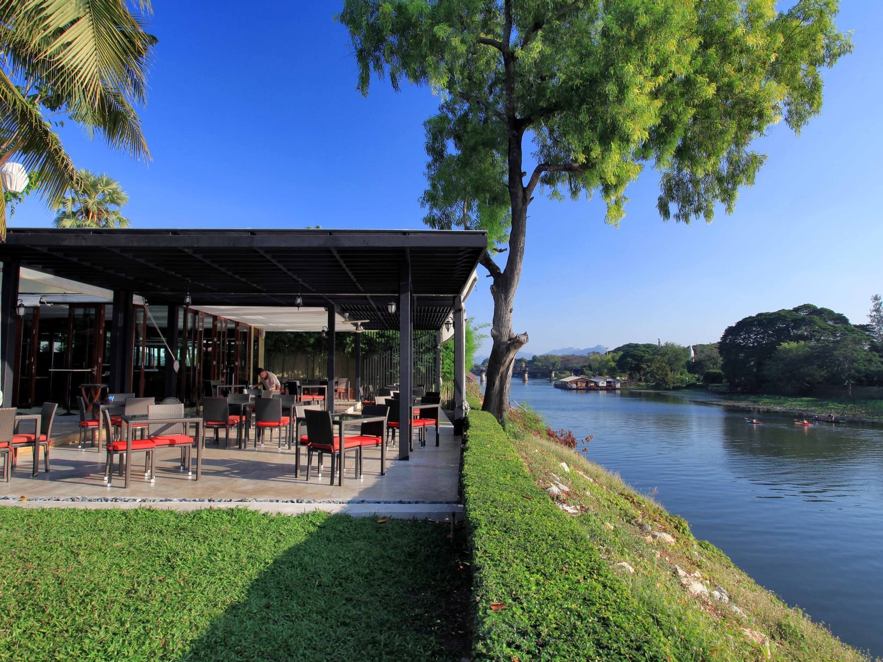 Thai Peppers Restaurant Riverside Dining U Inchantree Kanchanaburi