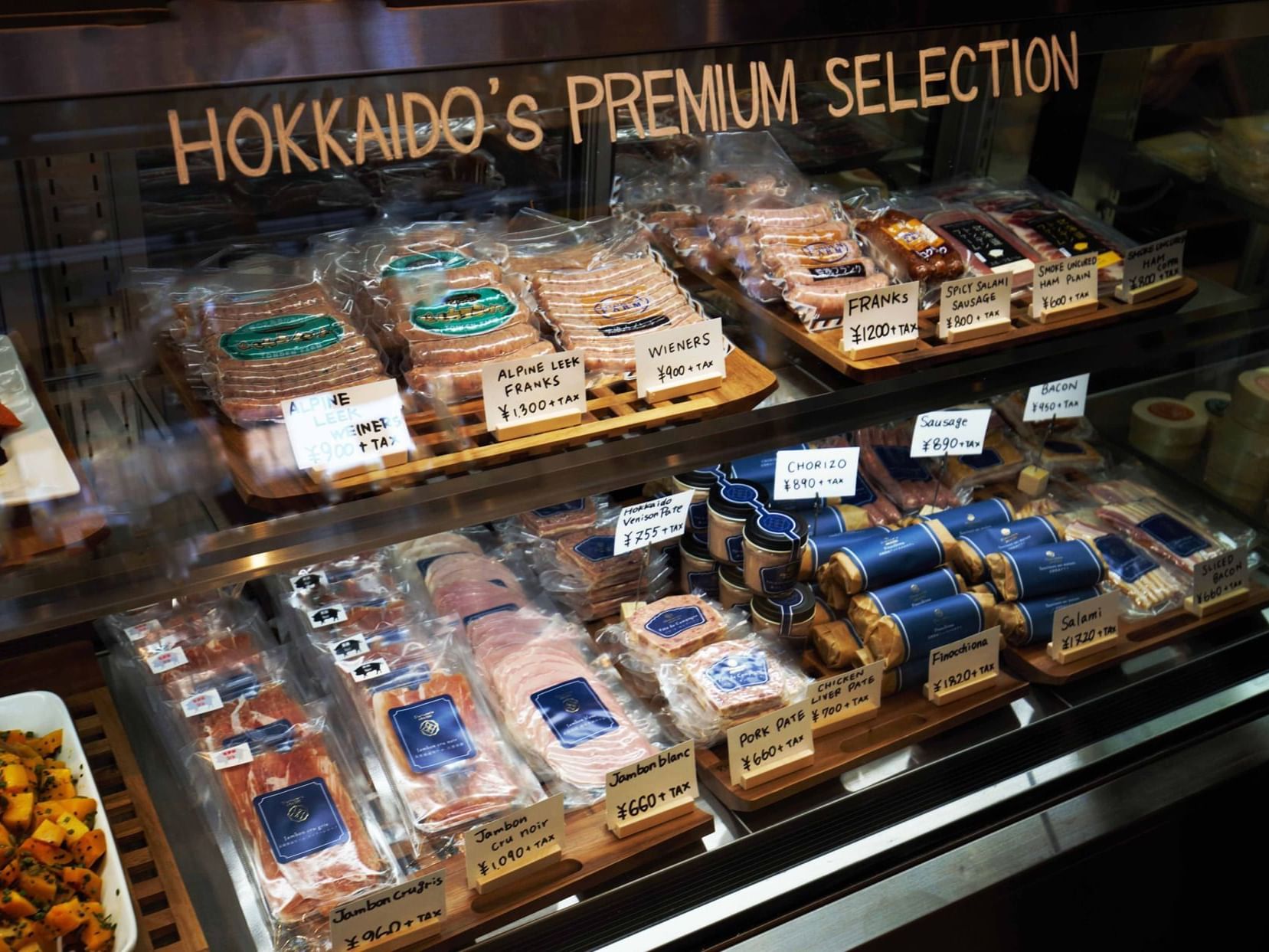 Green Farm Deli Cafe Roaster Chatrium Hotels Residences