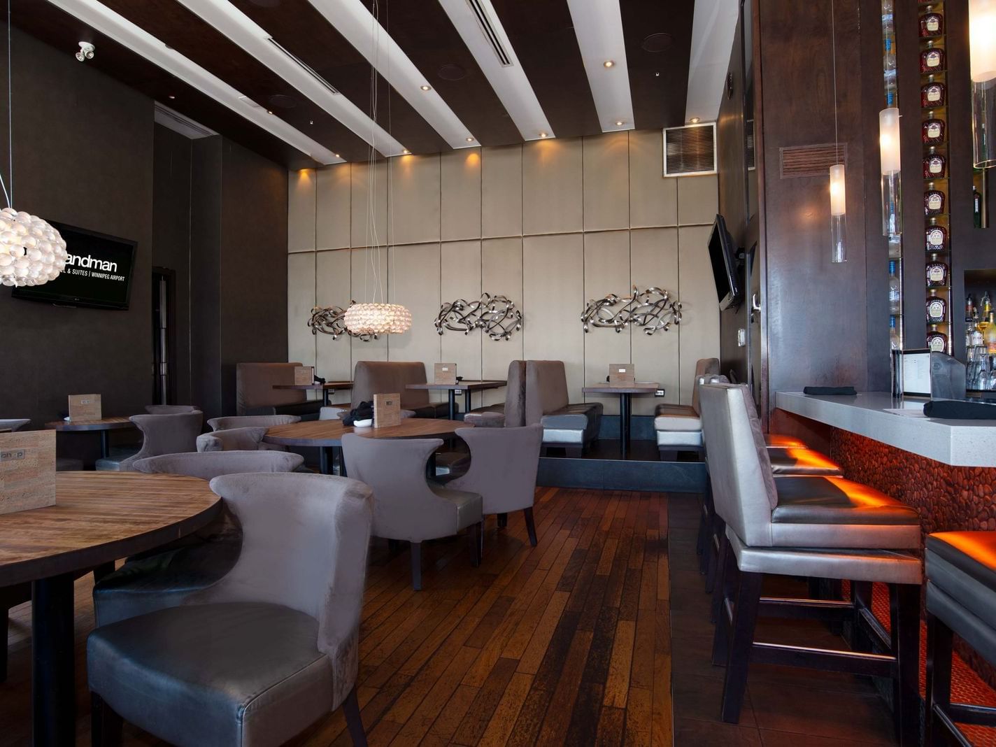 Chop Steakhouse & Bar Sandman Hotel & Suites Winnipeg Airport