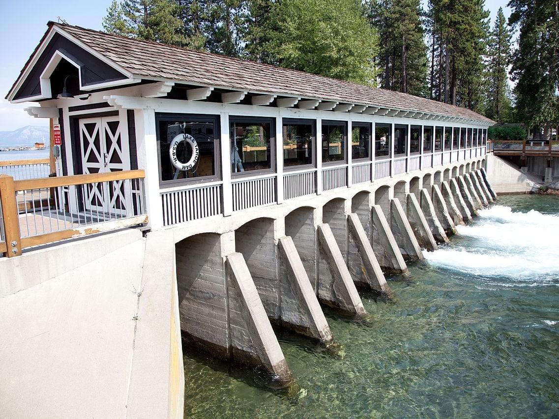 Lake Tahoe Dam by Matthew Roth / CC BY-SA 3.0 https://creativecommons.org/licenses/by-sa/3.0, via Wikimedia Commons