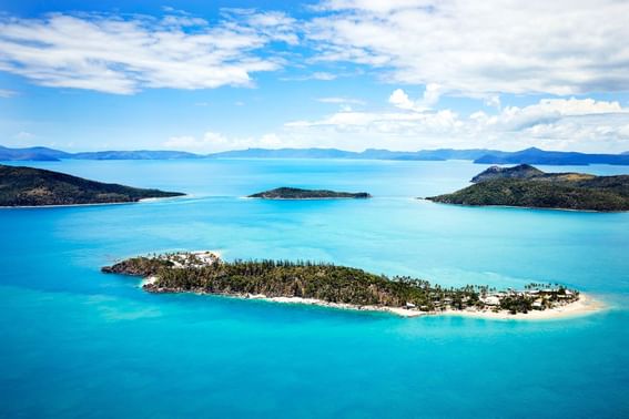 Distant view of the islands in the ocean near Daydream Island