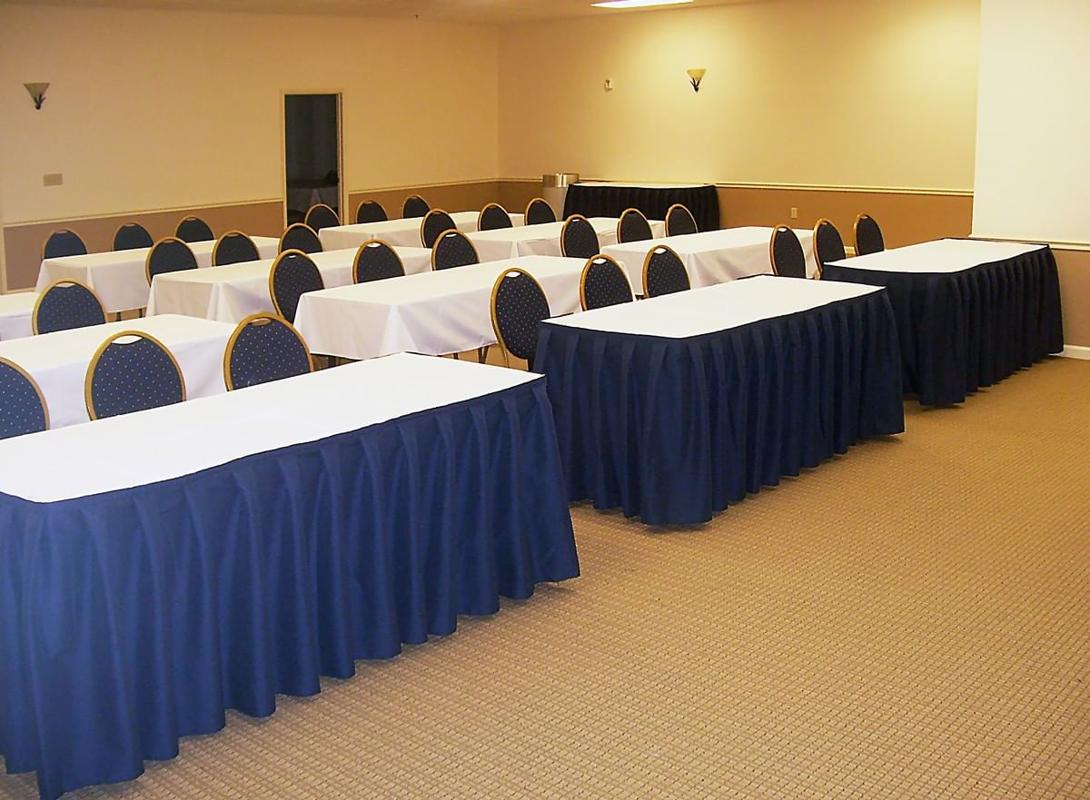Classroom Seating Arrangement for Meeting Space