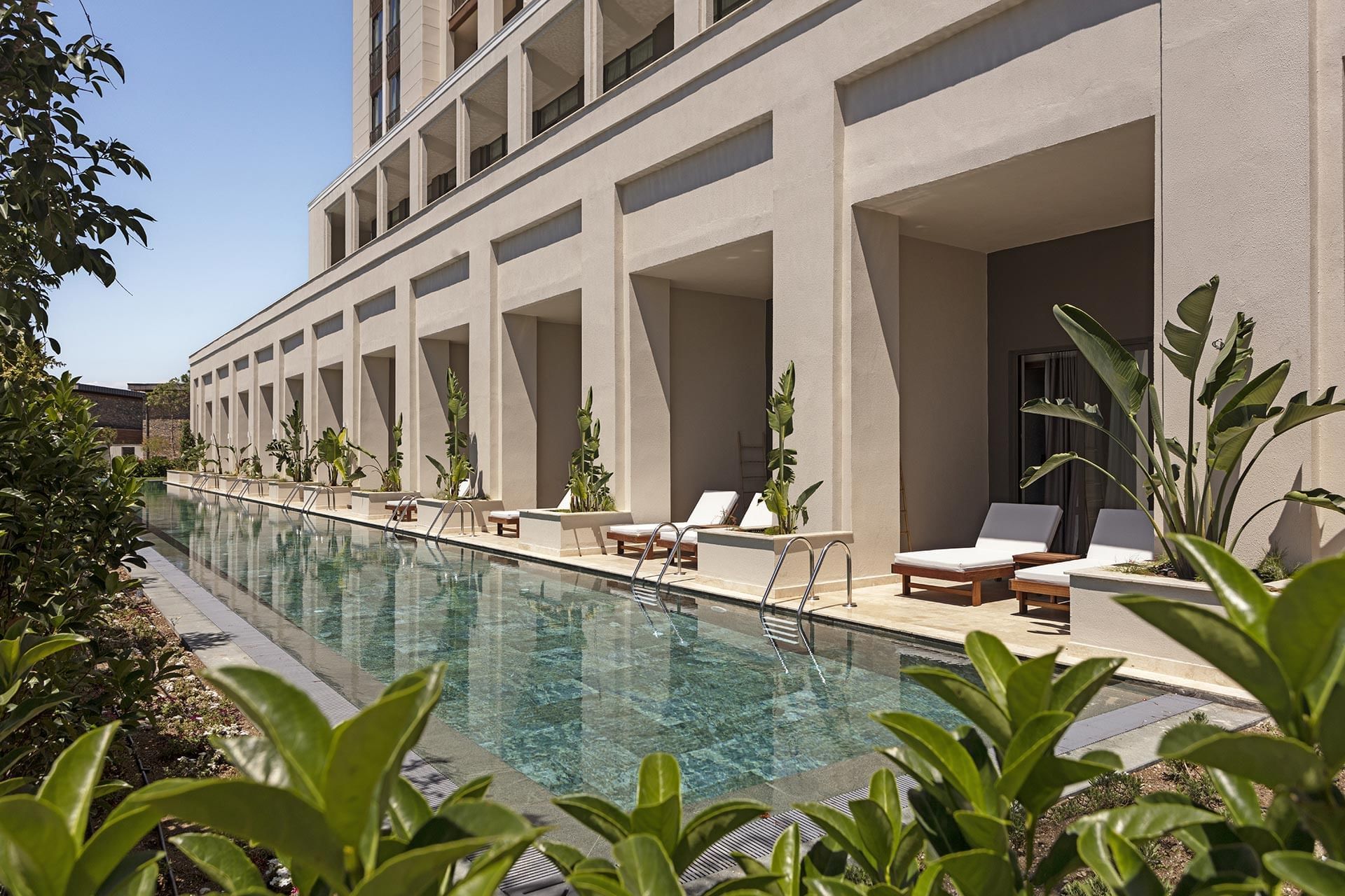 Family Suite Swim-up