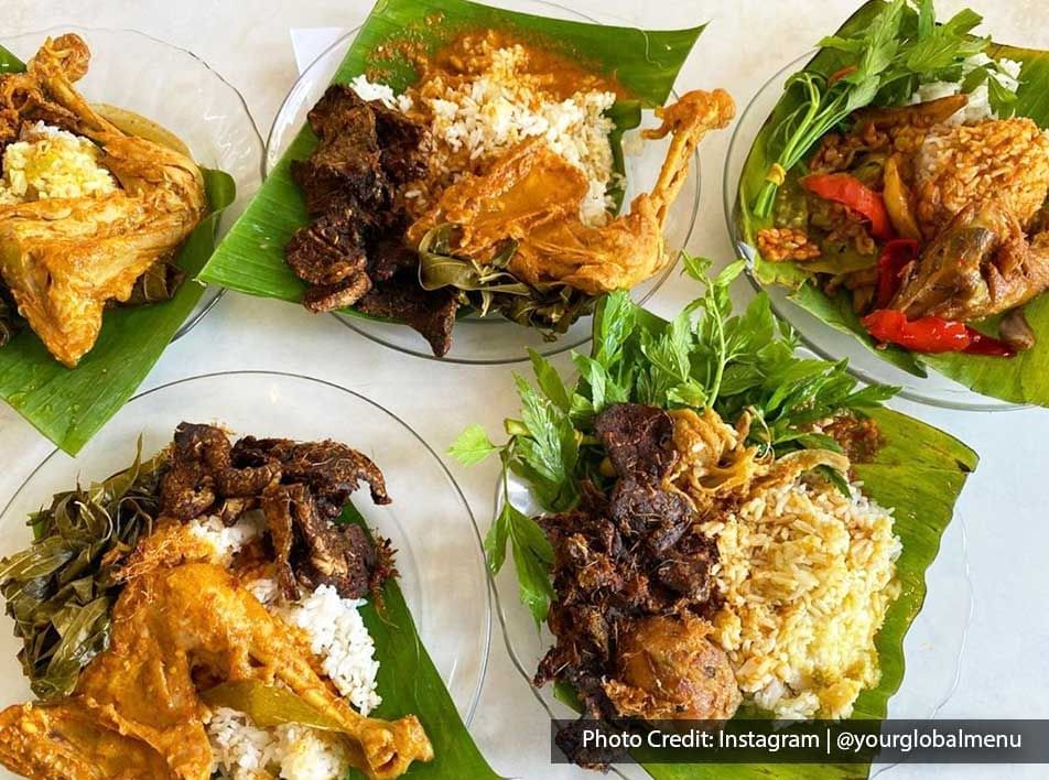 Close-up of chicken & rice dish served in a food stall near Imperial Lexis Kuala Lumpur, Places to eat in KL