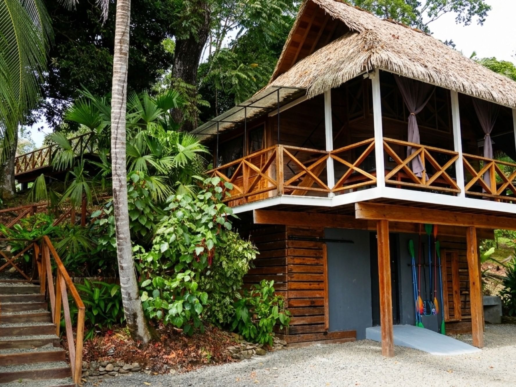 Vista tropical de la habitación Bereshit en Central Hotel Bocas Del Toro en Valle de Agua.
