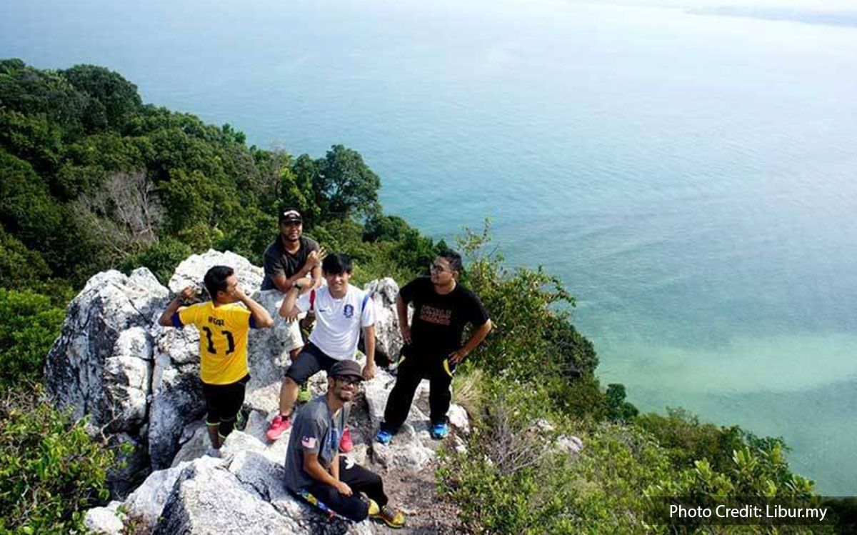 bukit batu putih hiking trail of tanjung tuan port dickson